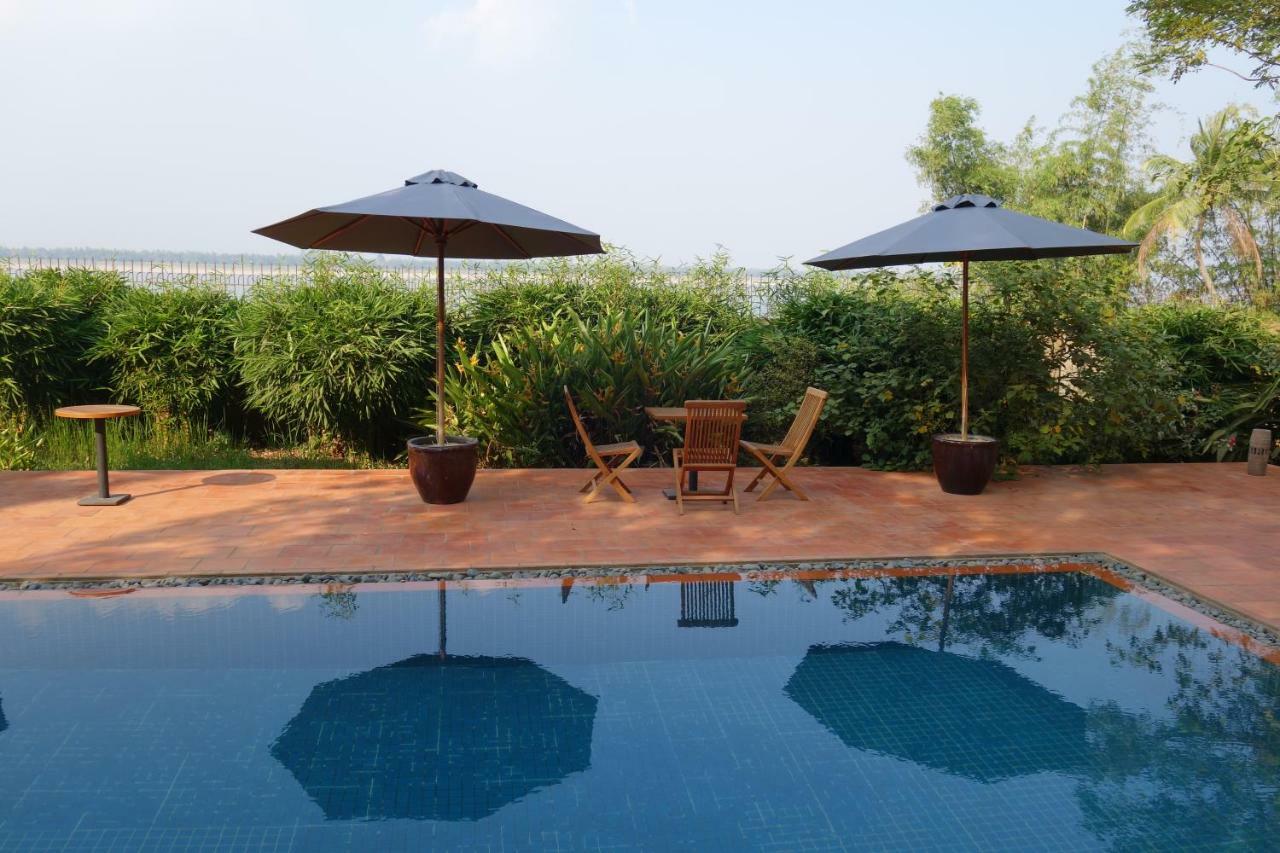 Le Relais De Chhlong Hotel Kratie Exterior photo